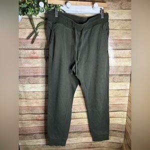 Champion Army Green Jogger Pants Men’s Size Medium